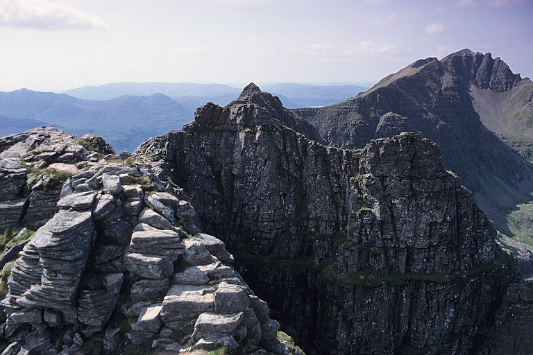 Liathach: on Am Fasarinen, looking towards Mullach an Rathain.